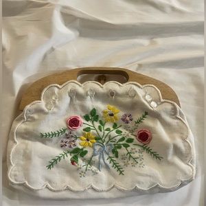 Vintage Wooden handle embroidered floral clutch